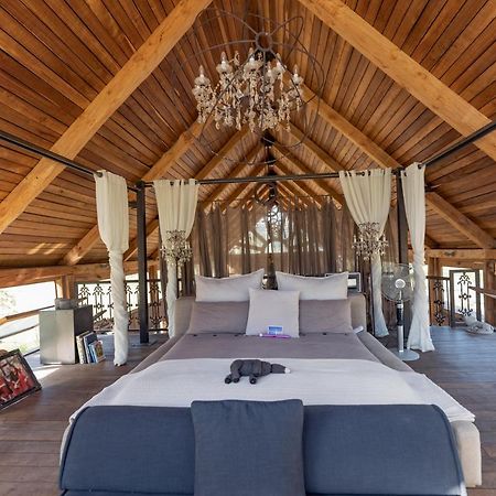 Inspiring Farm Sanctuary And Famous Painting Pig Hotel Franschhoek Exterior foto